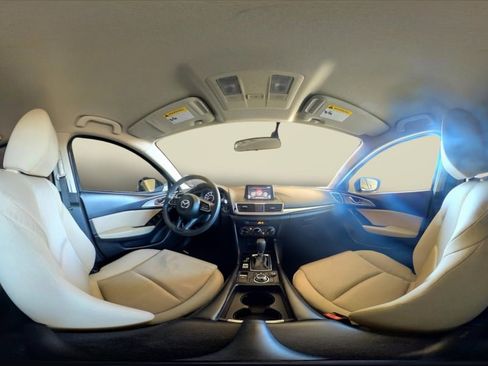 Used 2017 MAZDA MAZDA3 Sport image 34