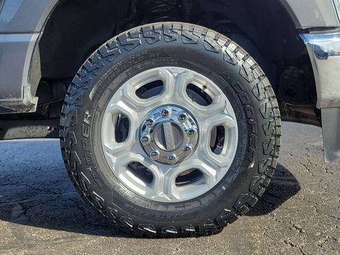 Certified 2025 Ford F250 XLT image 9