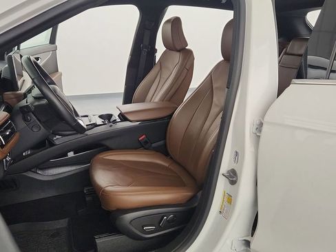 Used 2023 Lincoln Nautilus Reserve image 17