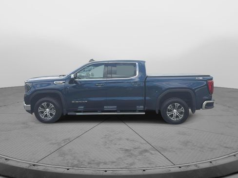 Used 2022 GMC Sierra 1500 SLT w/ SLT Premium Plus Package AWD/4WD image 8