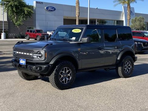 Certified 2025 Ford Bronco Badlands AWD/4WD image 2