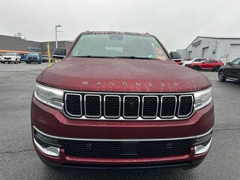 Used 2025 Jeep Wagoneer 2WD w/ Convenience Group I image 2