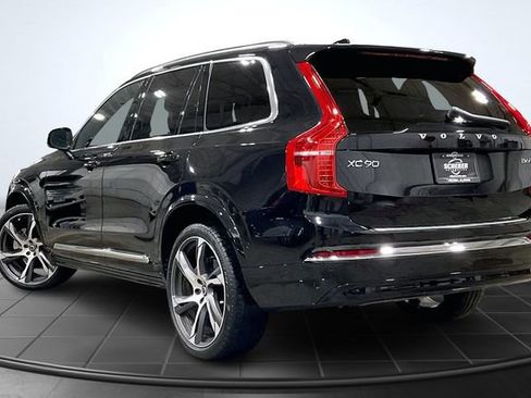 Certified 2023 Volvo XC90 B6 Ultimate w/ Lounge Package image 14