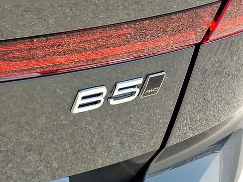 New 2026 Volvo XC60 B5 Core w/ Protection Package Premier image 21