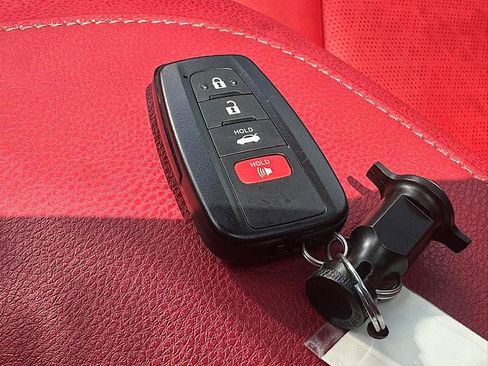 Used 2024 Toyota Camry XSE AWD/4WD image 31