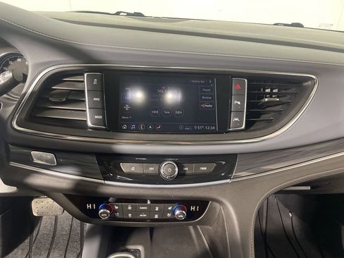 Used 2021 Buick Enclave Premium w/ Sun and Sites Package AWD/4WD image 15