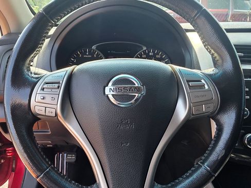 Used 2013 Nissan Altima 2.5 SV image 18