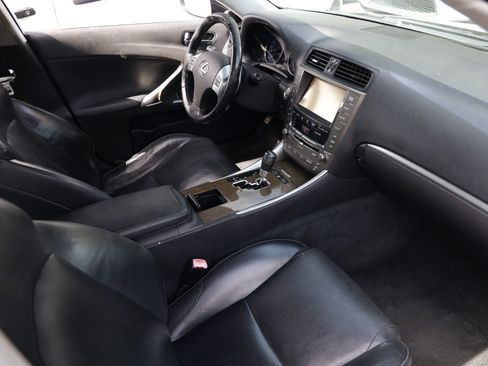 Used 2011 Lexus IS 350 w/ Premium Pkg Value Edition RWD image 20