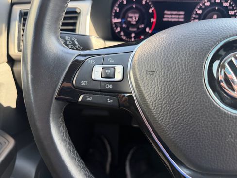 Used 2018 Volkswagen Atlas SEL Premium AWD/4WD image 17