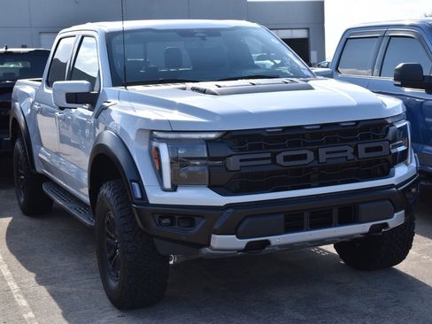 Used 2025 Ford F150 Raptor image 4