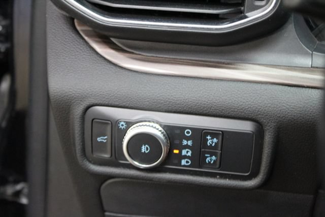 Used 2022 Ford Explorer Limited w/ Equipment Group 301A AWD/4WD image 15