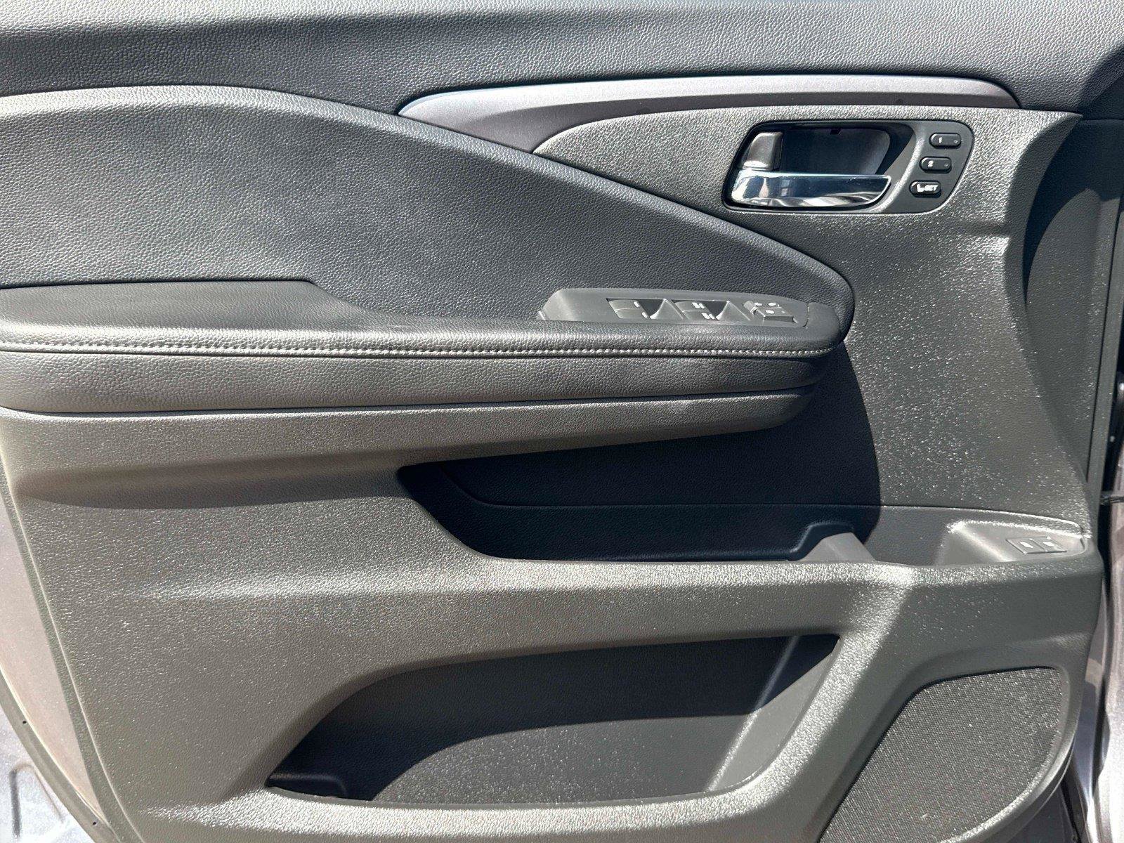 Certified 2021 Honda Pilot Special Edition image 17