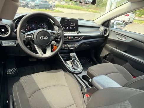 Used 2021 Kia Forte LXS FWD image 7