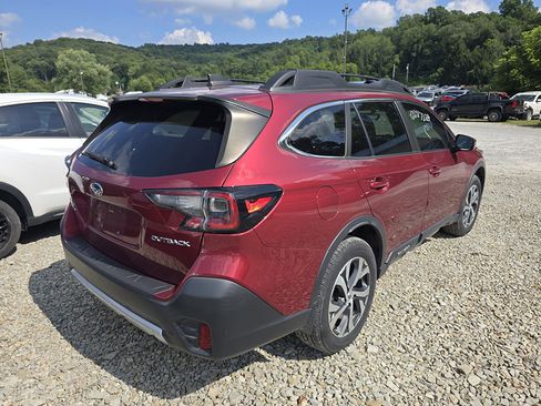 Used 2022 Subaru Outback Limited w/ Popular Package #2 image 3