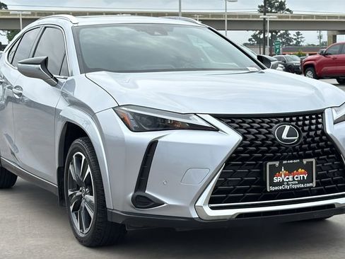 Used 2023 Lexus UX 250h FWD w/ Accessory Package (Z2) image 7