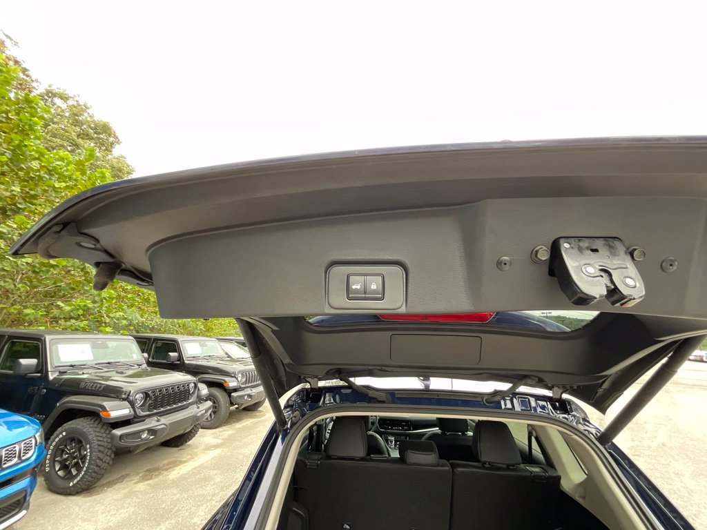 Used 2026 Nissan Rogue SL AWD/4WD image 27