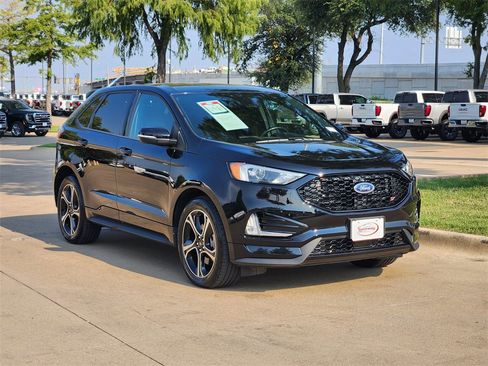 Used 2022 Ford Edge ST image 3