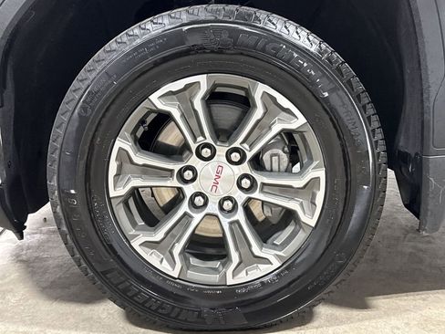 Used 2025 GMC Sierra 1500 SLT AWD/4WD image 27