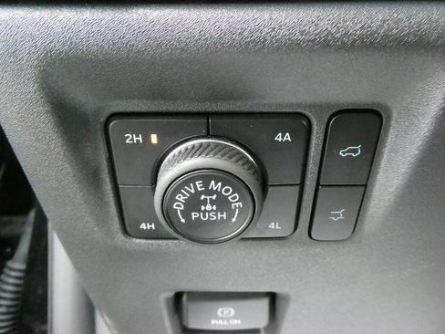 Certified 2025 Ford Expedition Tremor image 33