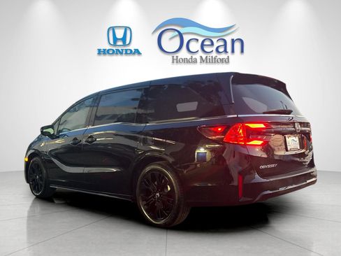 Used 2025 Honda Odyssey Sport-L image 5