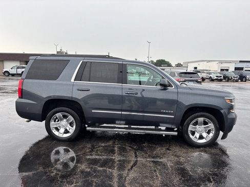 Used 2019 Chevrolet Tahoe LT w/ LT Signature Package AWD/4WD image 4