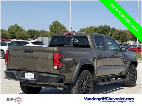 Used 2024 Chevrolet Colorado Trail Boss w/ Advanced Trailering Package AWD/4WD image 4