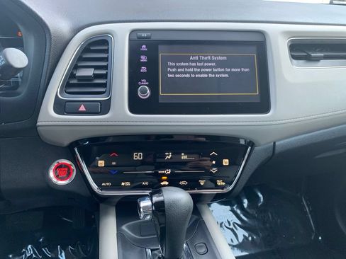 Used 2021 Honda HR-V EX image 11