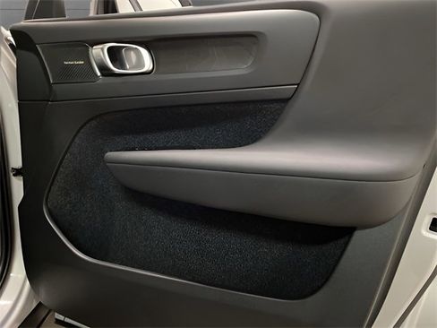 Used 2023 Volvo XC40 Recharge Ultimate w/ Protection Package Premier image 81