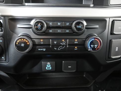 Used 2024 Ford F250 XL w/ STX Appearance Package AWD/4WD image 28