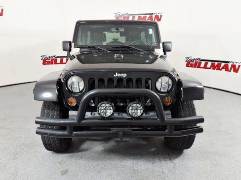 Used 2013 Jeep Wrangler Unlimited Sahara w/ Connectivity Group AWD/4WD image 2