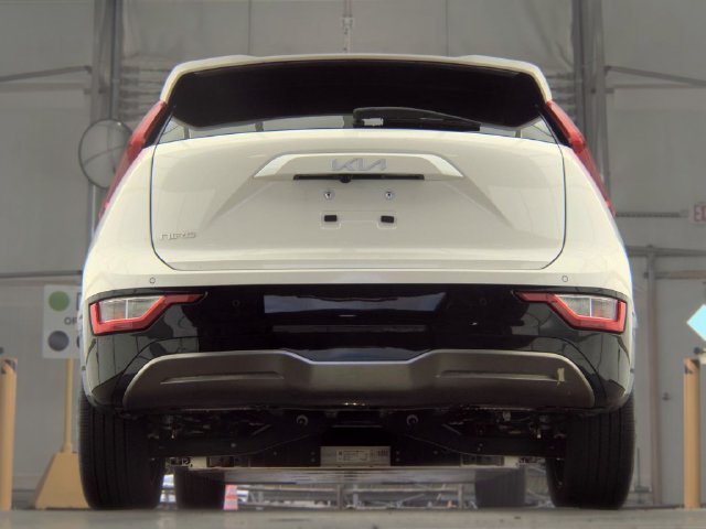 Used 2024 Kia Niro Wind w/ Wind Preserve Package FWD image 6