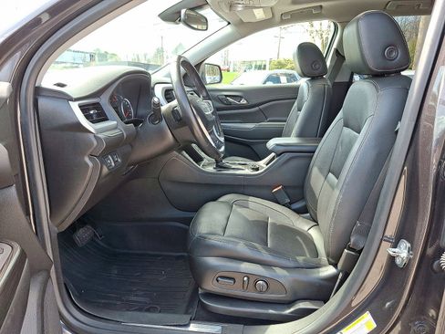 Certified 2019 GMC Acadia SLT w/ LPO, Floor Liner Package AWD/4WD image 11