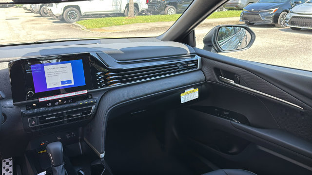 Used 2026 Toyota Camry SE FWD image 15