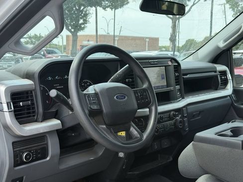 Used 2025 Ford F250 XLT w/ FX4 Off-Road Package AWD/4WD image 9
