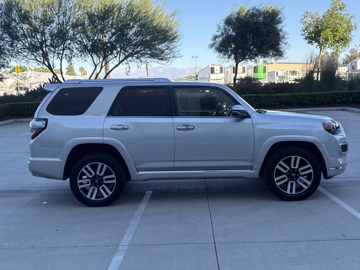 Used 2016 Toyota 4Runner Limited AWD/4WD image 2