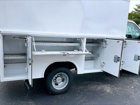 New 2025 Chevrolet Express 3500 w/ Power Convenience Package image 7