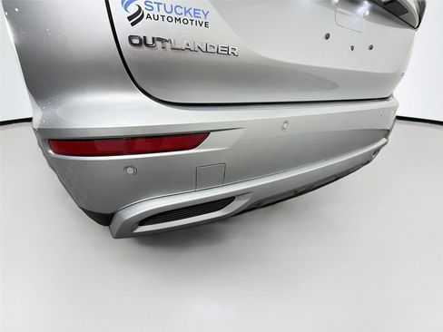 Used 2024 Mitsubishi Outlander SE AWD/4WD image 36