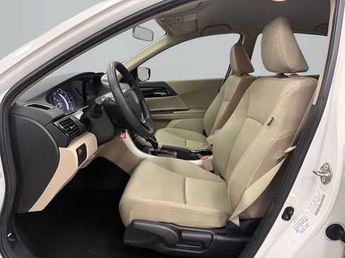 Used 2017 Honda Accord LX image 10
