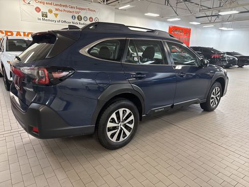 Used 2023 Subaru Outback AWD/4WD image 2