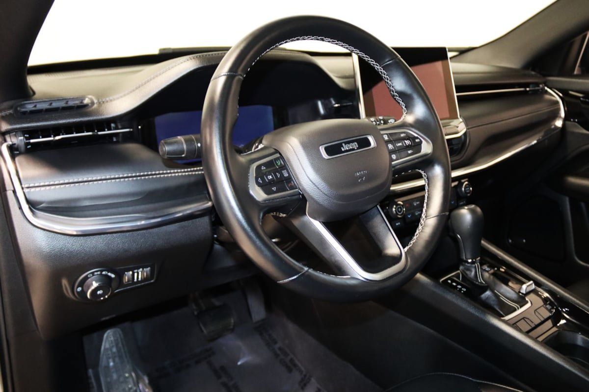 Used 2022 Jeep Compass High Altitude AWD/4WD image 36