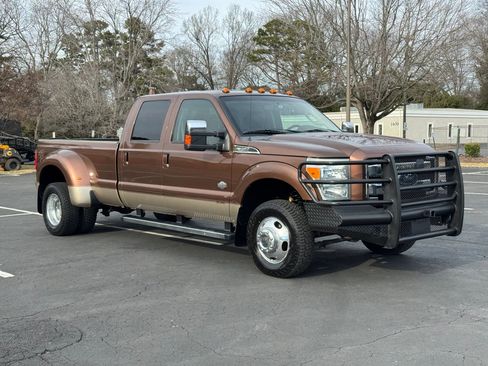Used 2012 Ford F350 King Ranch w/ King Ranch w/Chrome Pkg image 4