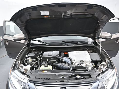 Used 2018 Mitsubishi Outlander SEL image 36