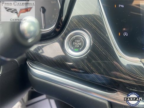 Used 2022 Cadillac XT6 Premium Luxury image 16