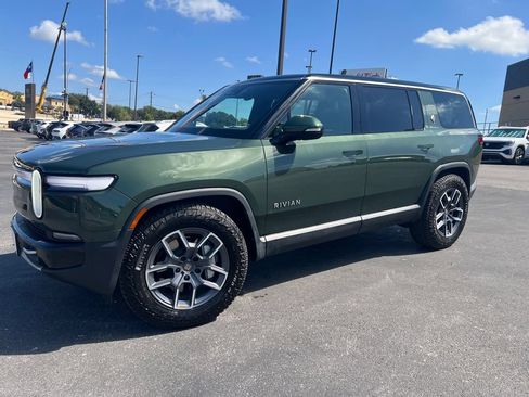 Used 2025 Rivian R1S Adventure Dual AWD/4WD image 10
