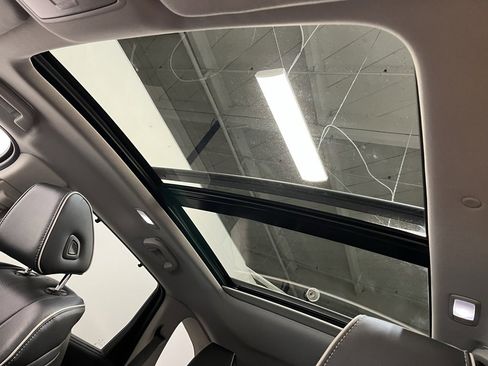 Certified 2024 Acura MDX SH-AWD w/ Advance Package image 10