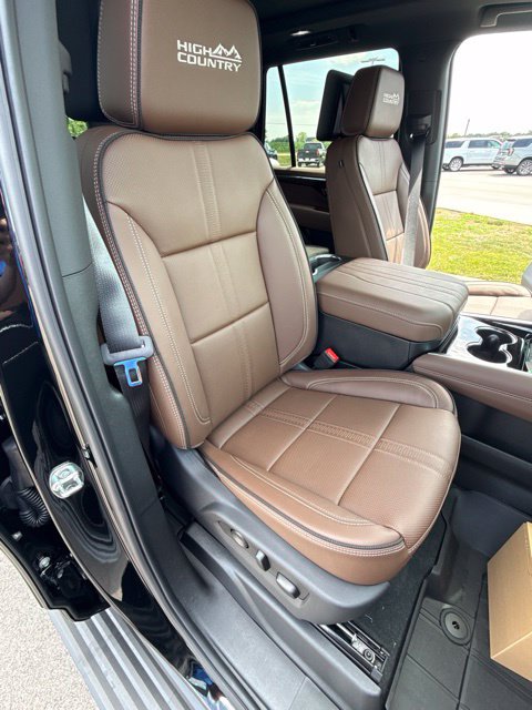 New 2026 Chevrolet Tahoe High Country AWD/4WD image 40
