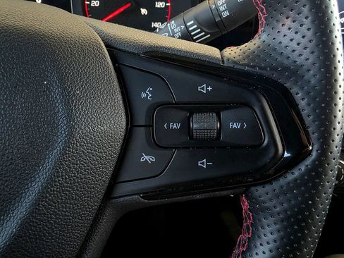 Used 2024 Chevrolet Trax RS w/ Driver Confidence Package FWD image 19