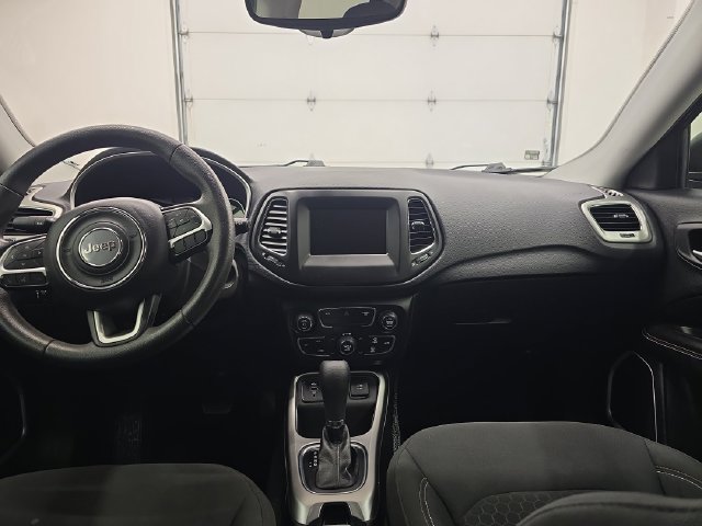 Used 2019 Jeep Compass Sport FWD image 13