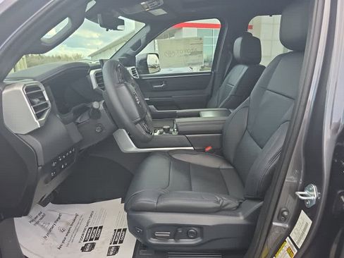 New 2025 Toyota Tundra Platinum image 28