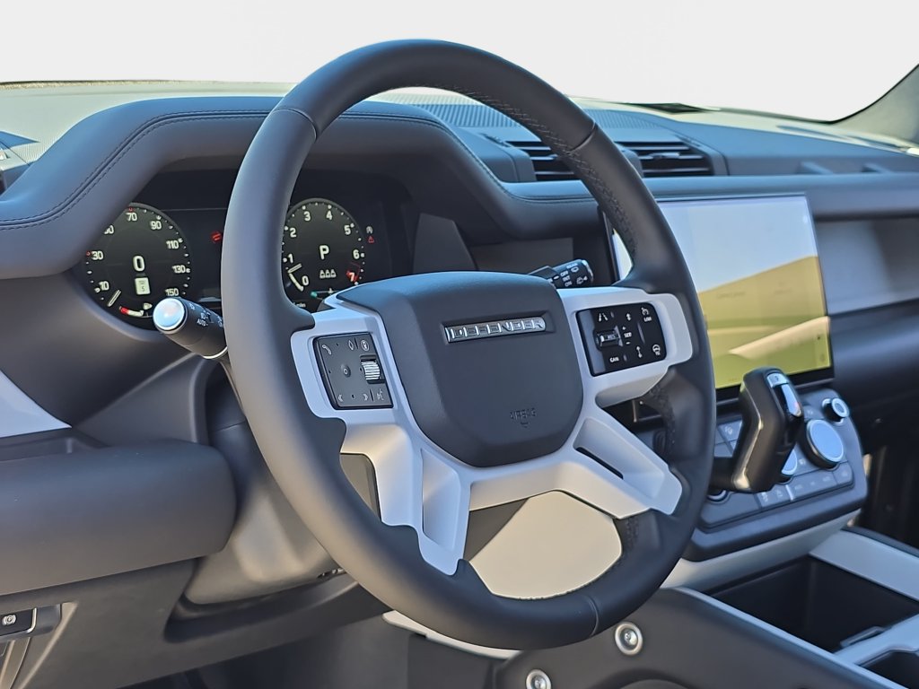 New 2026 Land Rover Defender 110 X-Dynamic SE AWD/4WD image 16